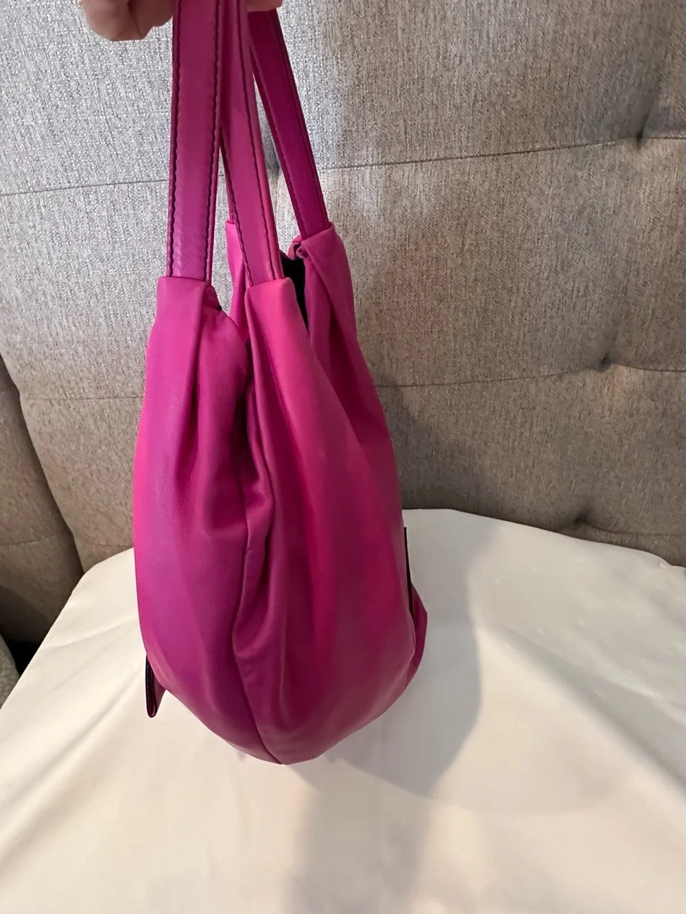 Authentic Valentino Garavani Pink/Fuchsia Shoulder Bag.